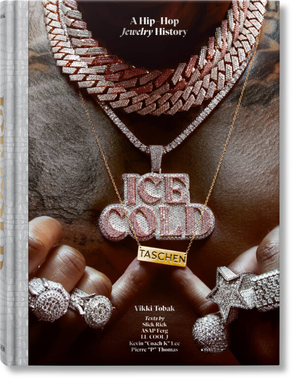 ice_cold_the_history_of_hip_hop_jewelry_fo_int_3d_05365_2206151818_id_1394954