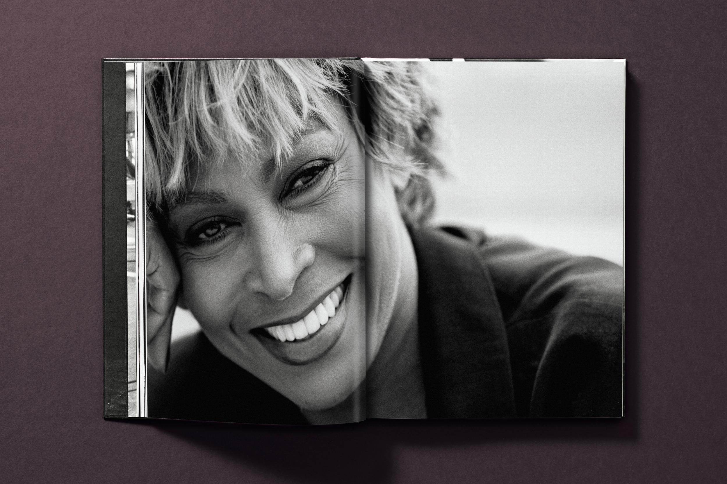 Tina Turner by Peter Lindbergh - Görsel 2